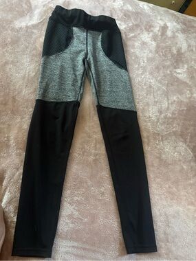 POP Fit Black & Gray Athletic Leggings